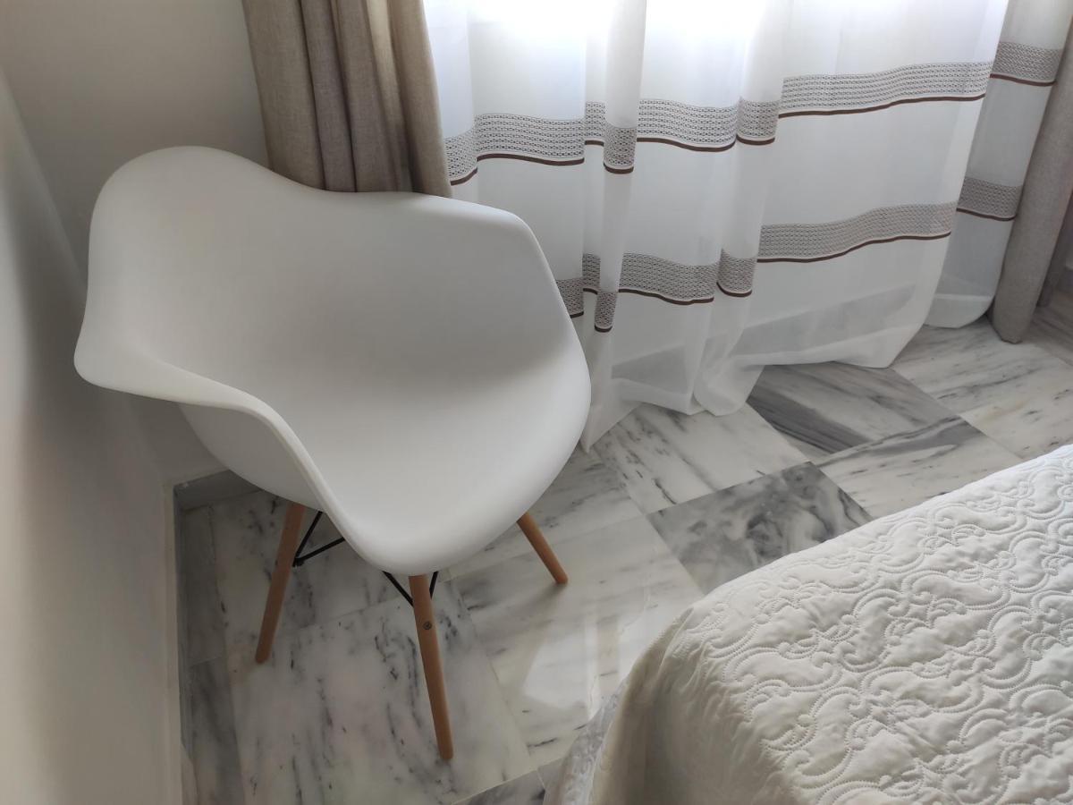Apartamentos Seneca Junto Al Centro Málaga Exteriör bild