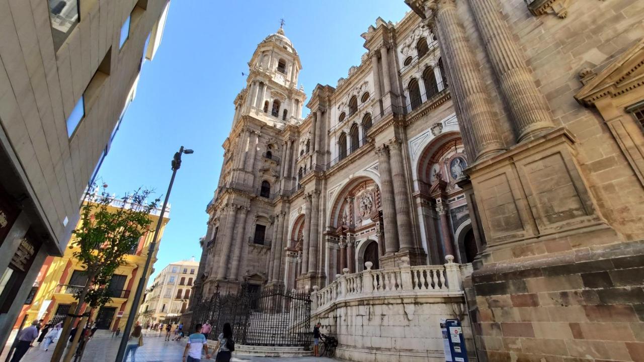 Apartamentos Seneca Junto Al Centro Málaga Exteriör bild