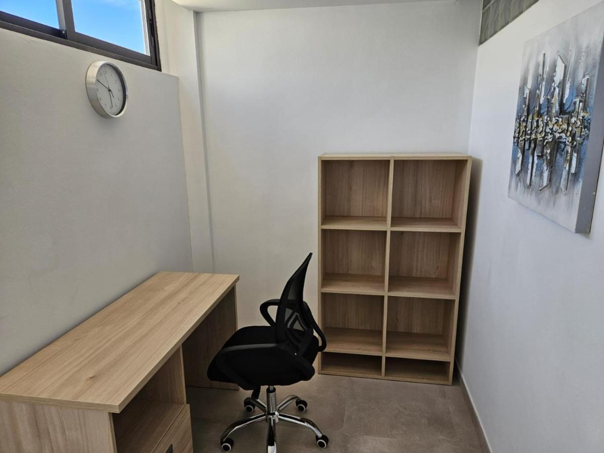 Apartamentos Seneca Junto Al Centro Málaga Exteriör bild