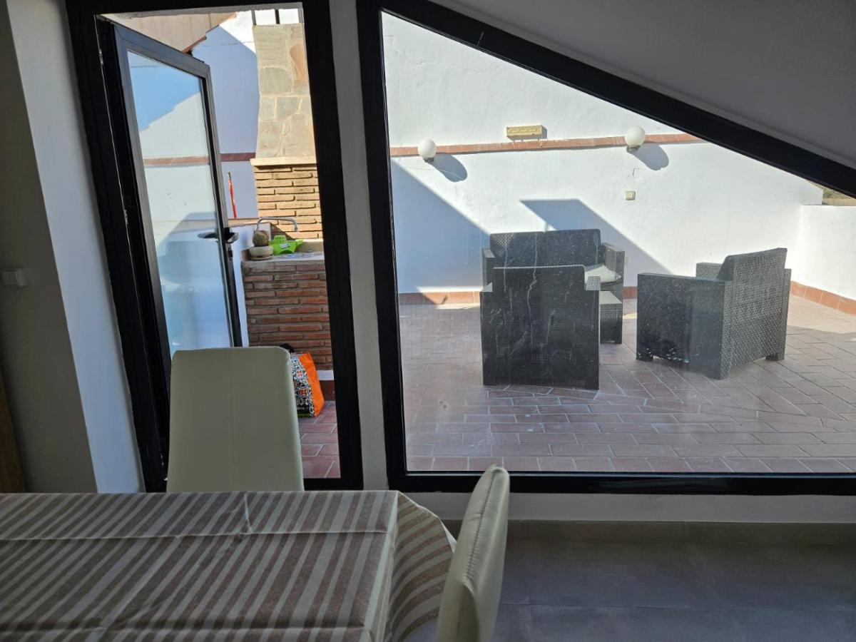 Apartamentos Seneca Junto Al Centro Málaga Exteriör bild